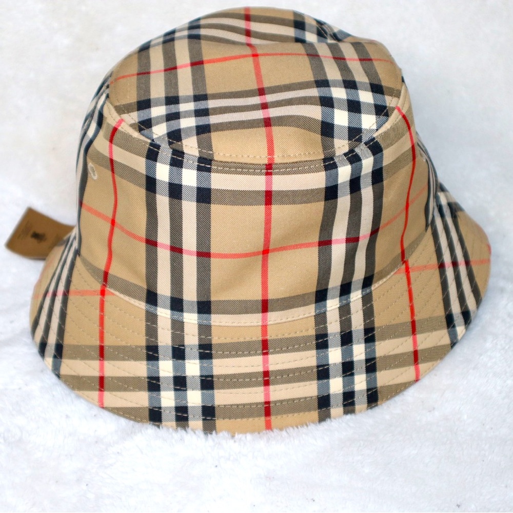 Burberry Bucket hat